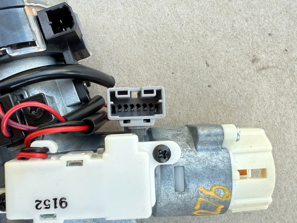 Subaru Outback Legacy 2010-2014 interruptor de encendido bloqueo con 2 llaves OEM 88215AJ00A Foto 3 de 4