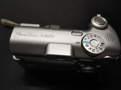 Canon PowerShot A620 7.1MP Digital Camera 2 GB SD & Case