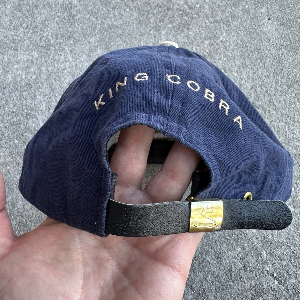 Gorra de golf King Cobra de colección con correa de cuero años 90 hecha en EE. UU. cubierta para la cabeza del conductor Foto 4 de 4