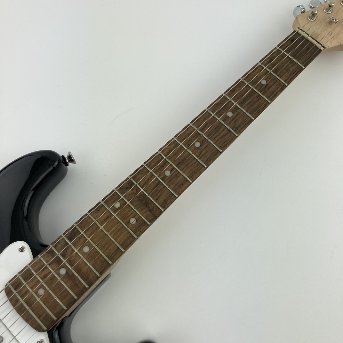 Squier by Fender Mini Stratocaster Beginner Electric Guitar Squier by Fender Mini Stratocaster Beginner Electric Guitar
