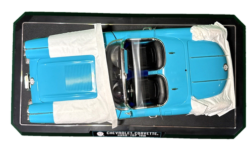1958 Chevrolet Corvette 1:12 Model - SOLIDO Blue & White w/Hard Top-New-Open Box - Picture 10 of 22