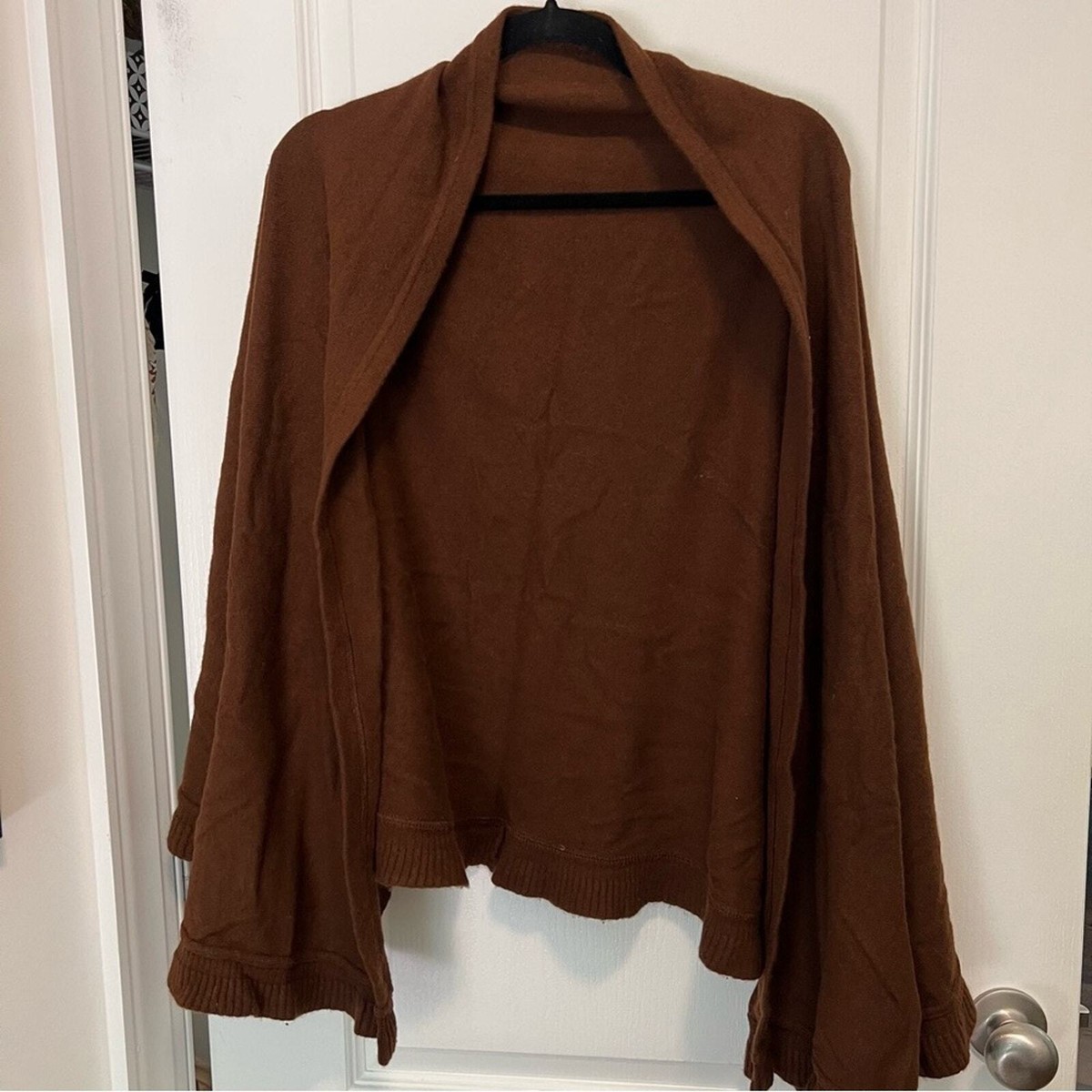 United colors of Benetton made Italy wool Angora brown ruffle trim