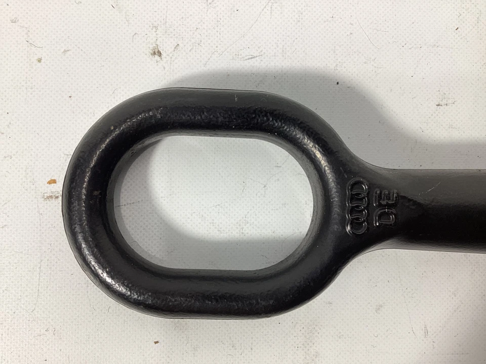 Audi A4 2008-2012 - Gancho de remolque de emergencia ojo de remolque 8K0805615 OEM. Foto 4 de 4