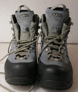 aku walking boots