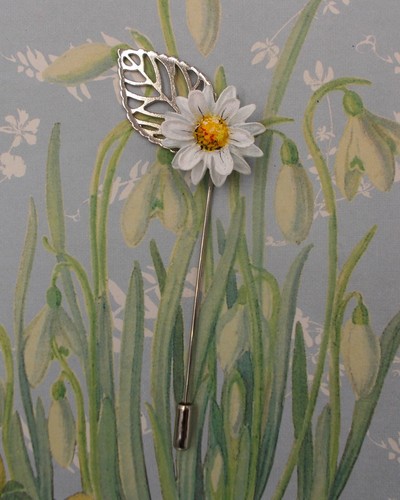 WHITE MARGUERITE DAISY PIN Lawn Daisy Wedding Lapel Flower Brooch HAND PAINTED - 第 1/7 張圖片