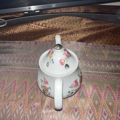 Vintage Royal Crest Floral Pattern Teapot - Foto 3 di 8
