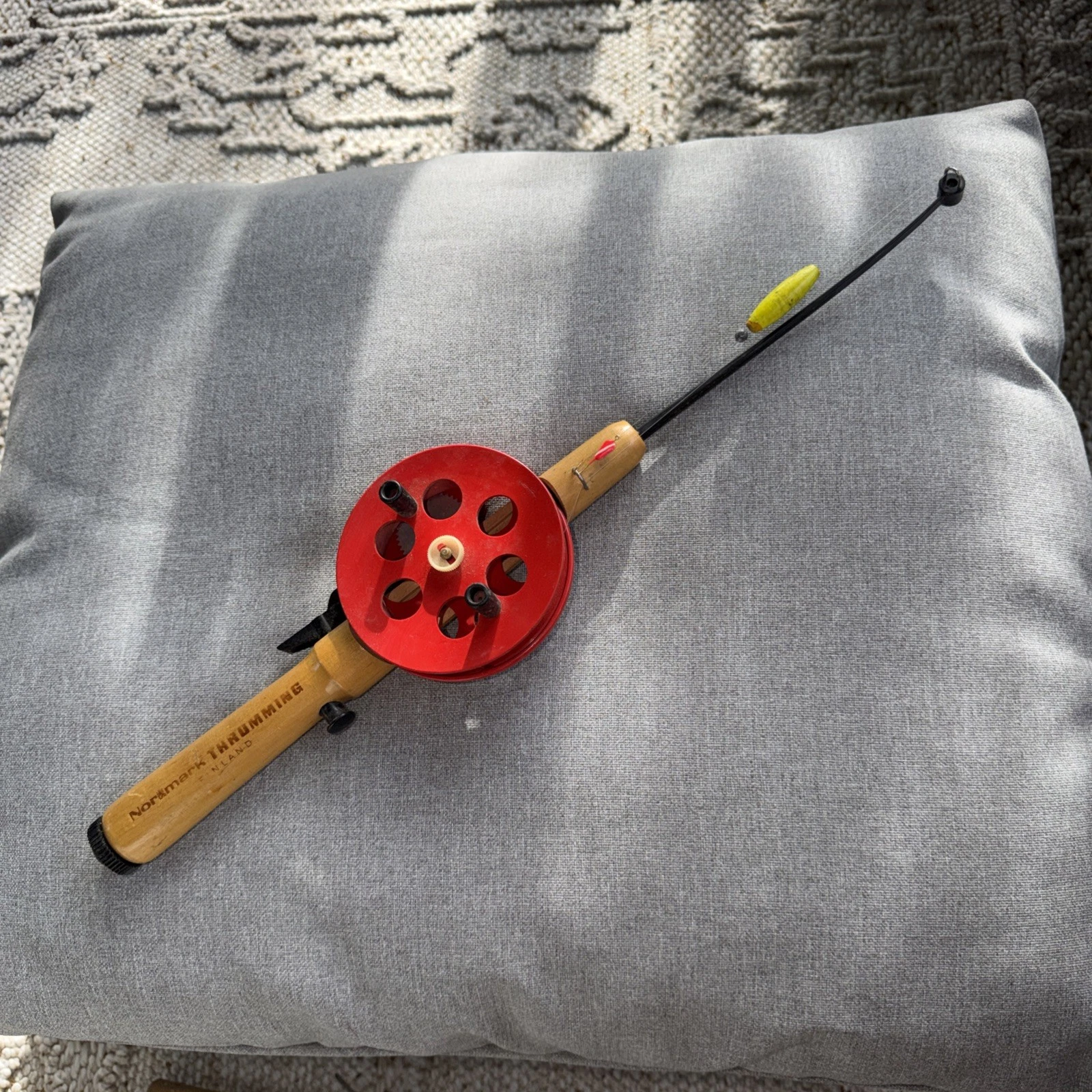Vintage Normark Thrumming TEHO Ice Fishing Jigging Rod & Reel Combo