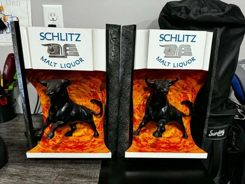 2 Vintage 1968 Schlitz Malt Liquor 3d Bull Figure Plastic Beer Sign