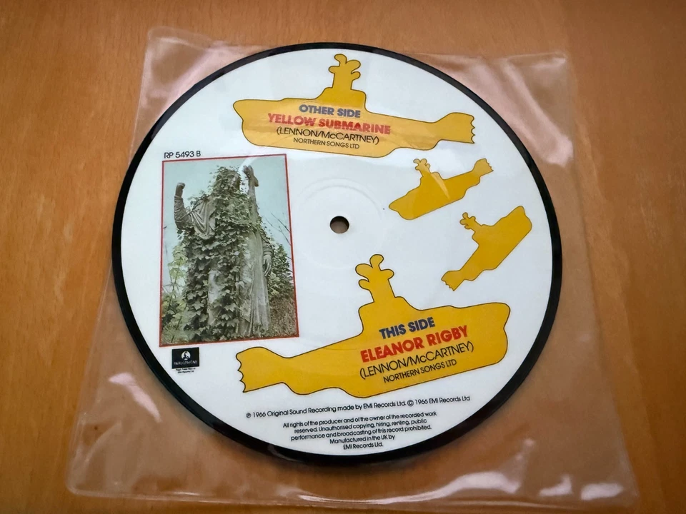 The Beatles - Yellow submarine/Eleanor Rigby - Picture Disc Single - Image 2 of 2