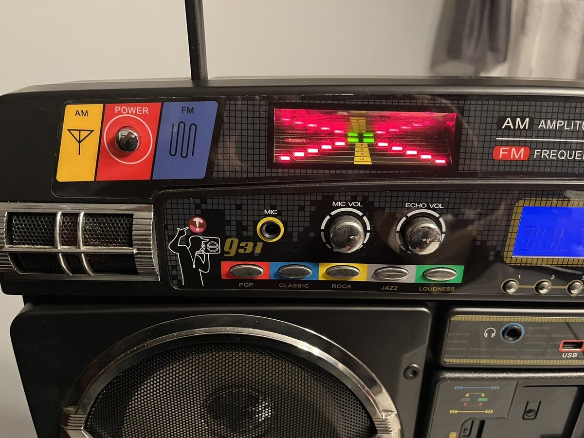 LASONIC i931 Retro iPod USB FM Radio AUX Ghetto Blaster