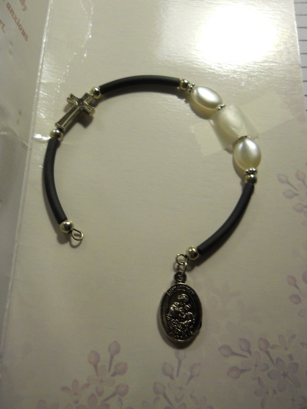 NEW ~RELIGIOUS ~ St Anthony charm @ Oval shaped Medal