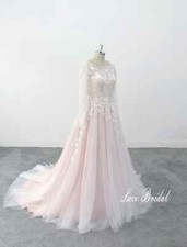 Scoop Neck Wedding Dresses Long Sleeves Tulle Applique A Line Bridal Gowns Train
