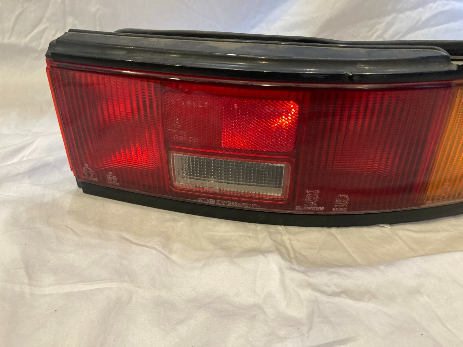 1997-2001 Aston Martin DB7 passenger side right rear tail light assembly OEM