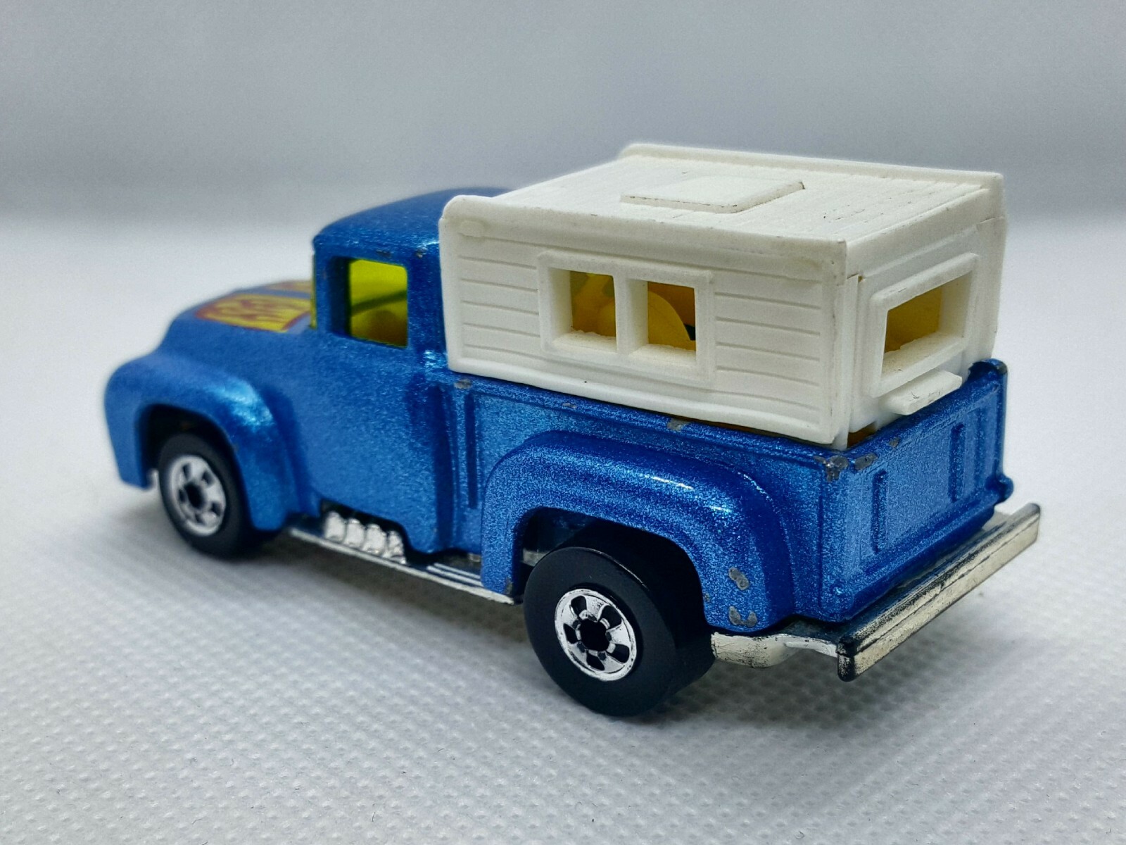 Picture 4 of 9