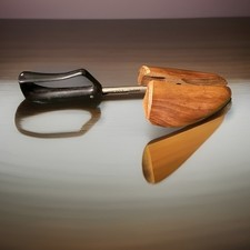 Rochester Shoe Tree Co. Wooden Shoe Tree Travel Size with Metal  Plastic Handle