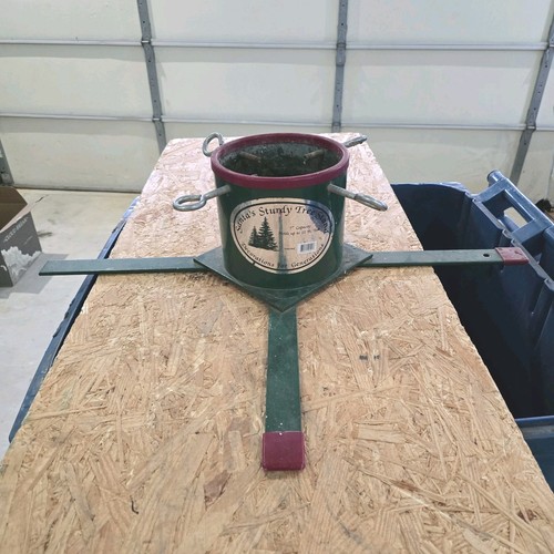 Vintage Santa's Sturdy Steel Christmas Tree Stand 7” Capacity Holds Up To 12ft