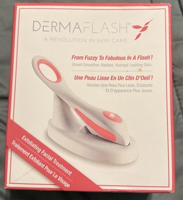 DERMAFLASH Exfoliating Facial Treatment Pink New Open Box Df13