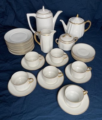 KPM Silesia Kaffeegeschirr mit Goldrand, 35 Teile, etwa 100 Jahre alt