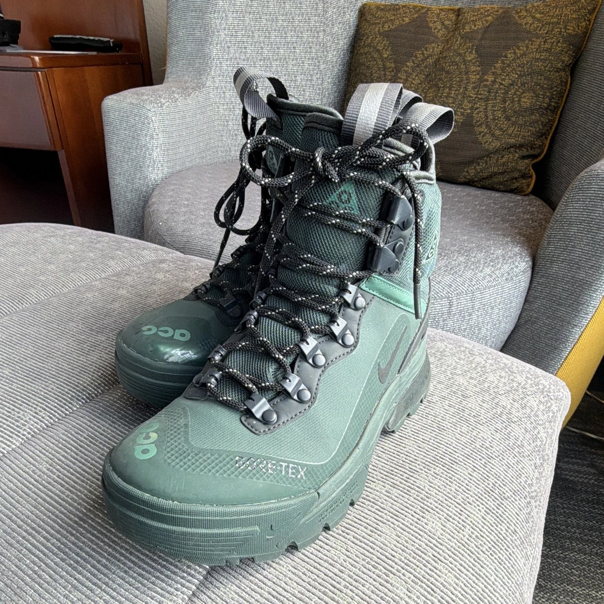 Vintage Nike Korea Exclusive Rocky Plus Hiking Sneakr Boots men\'s Size 6 Wmn 7.5 Vintage Nike Hiking Boots In Women main image 4