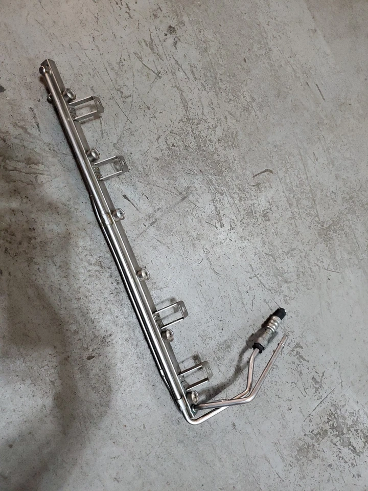 BMW Z3 E36 M52 Fuel Rail Injection Tube 13531436470 328is ic 3.2l 328i 323is M3 - Image 2 of 3