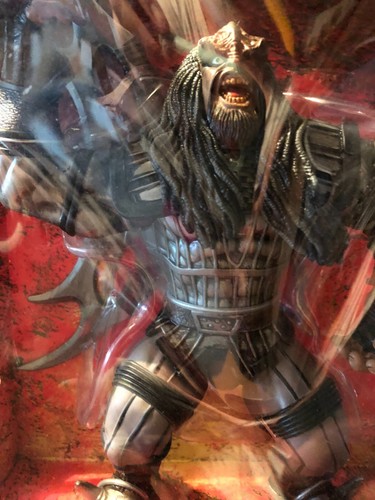 Star Trek Alien Combat Series Klingon Warrior 1999 NIB Playmates Vintage - Picture 2 of 5