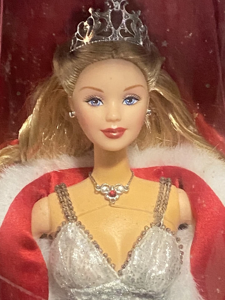 Barbie Doll, Holiday Celebration, Special 2001 Edition Blond Hair Ball Gown New - Image 2 of 4