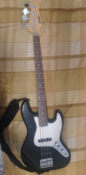 bajo eléctrico Harley Storm PB20BK + funda + afinador + llaves Allen