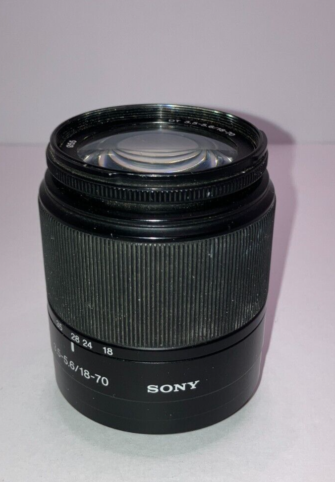 Sony a57 + Câmera Lens N50 SONY N50 2661741 Lens 55 DT 3.5-5.6/18-70 0.38m/1.3ft MACRO
