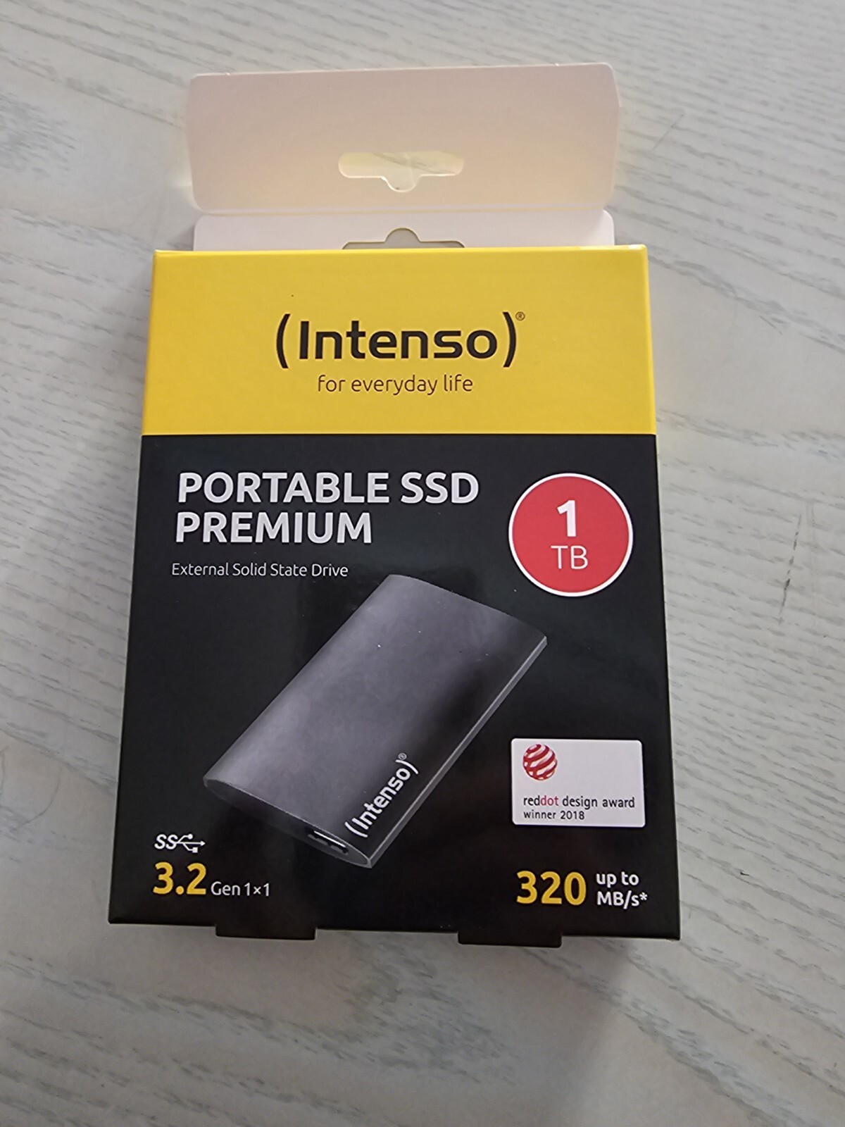 Foto 1 di 2