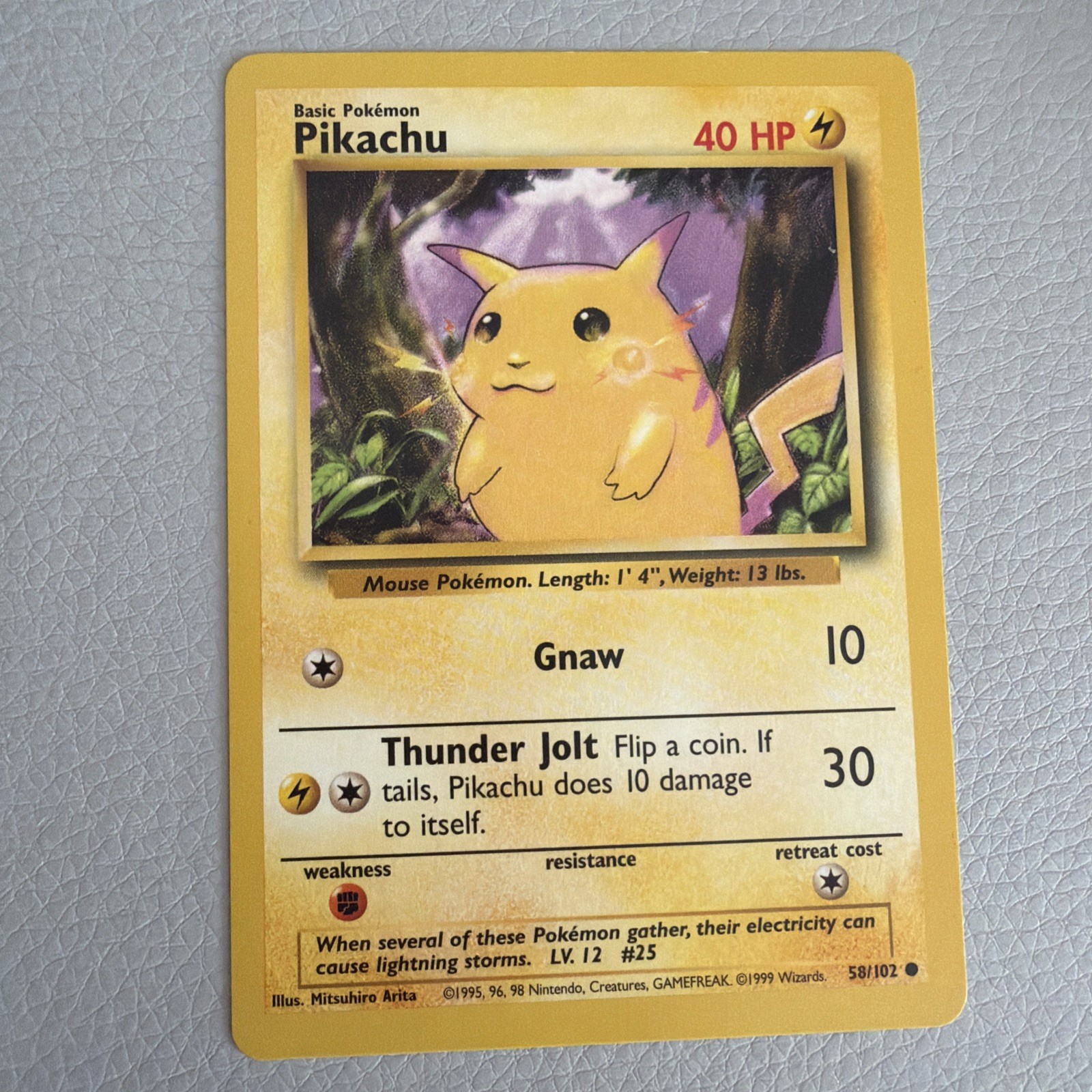 Pokemon TCG Pikachu 58/102 Unlimited Common Base Set NM •