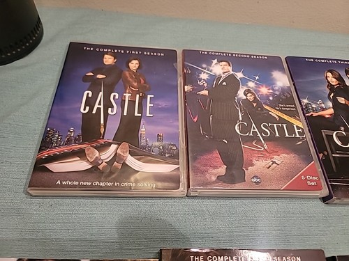 Castle - The Complete Series - Seasons 1-8 - DVD Pre-owned - Picture 2 of 6