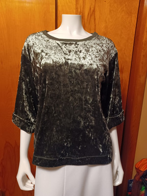 Supplies Green Crushed Velvet 3/4 Cuffed Sleeves Pullover Top Size S 
