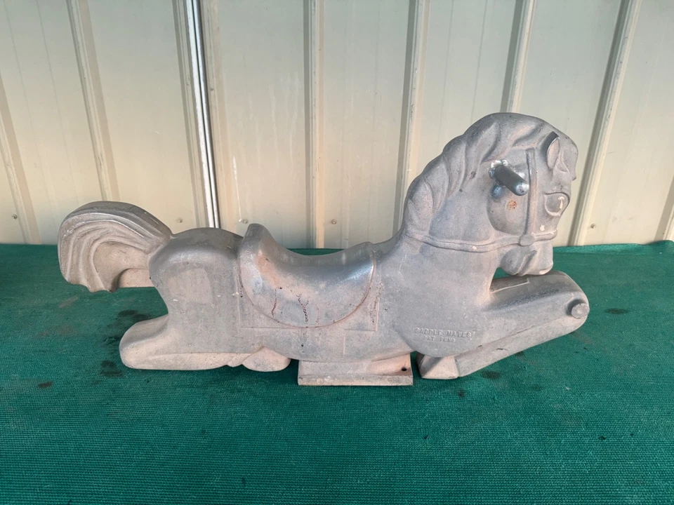 Juguete vintage Game Time Saddle Mates aluminio metal montar caballo patio de recreo Foto 3 de 4
