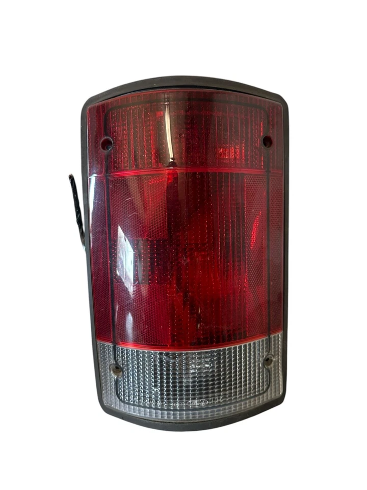 05 06 07 08 09 10 11 12 13 14 FORD VAN E150 Luz de freno trasera Conjunto de lámpara izquierda Foto 2 de 4