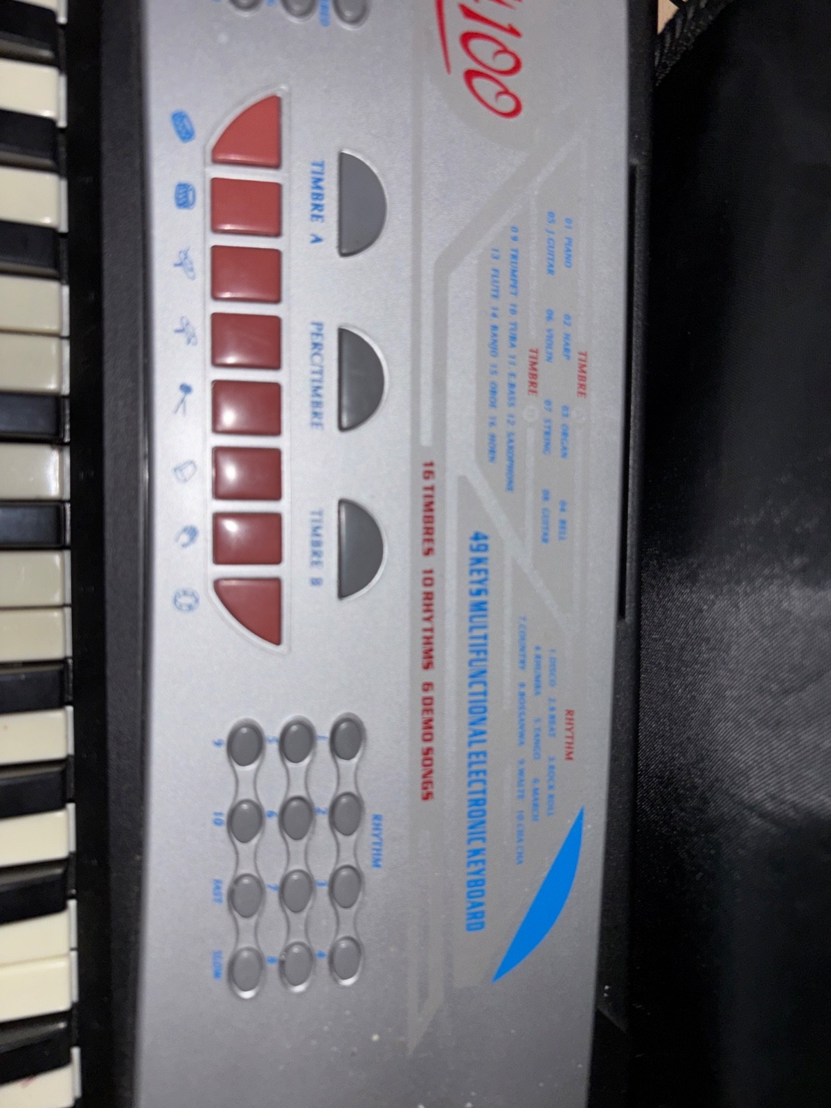 Tastiera a batteria  marca bontempi  usato ma in perfette condizioni