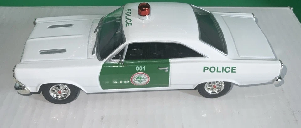 Matchbox Collectibles 1966 Ford Fairlane Miami Police Dept Cruiser NIB - Image 4 of 4