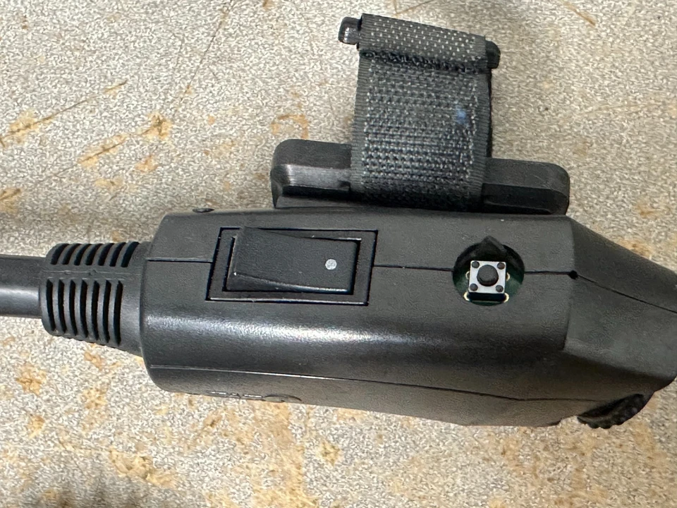 Interruptor controlador CB pasajero Honda GL1800 Goldwing J&M PSCR-GL18 Foto 3 de 4