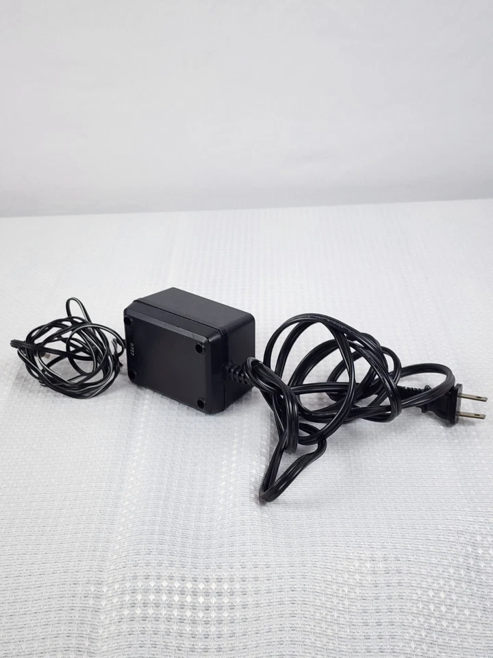 原始设备制造商 TASCAM PS-P1 交流电适配器输入:AC120V 60Hz,15W。 输出: DC 15V, 400mA TEAC — 第 3/4 张图片