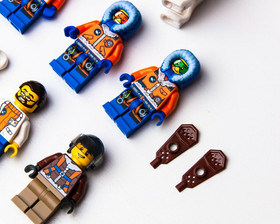 LEGO Arctic Minifigure Lot - Polar Bear Husky Dogs - Base Camp - 60036 (brr