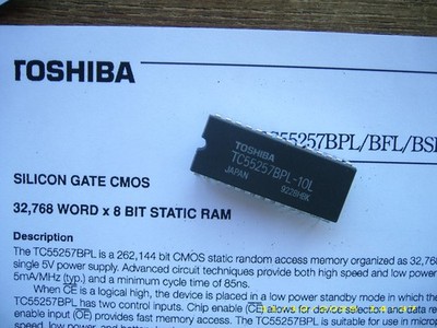15 x TOSHIBA CMOS SRAM TC55257BPL-10L 32Kx8 100ns Low-Power 2V RAM DIP28 , NEU !