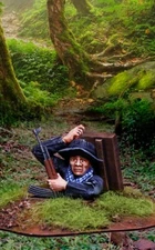 COLLECTORS SHOWCASE VIETNAM WAR CS01160 VIET CONG TUNNEL RAT POPPING UP