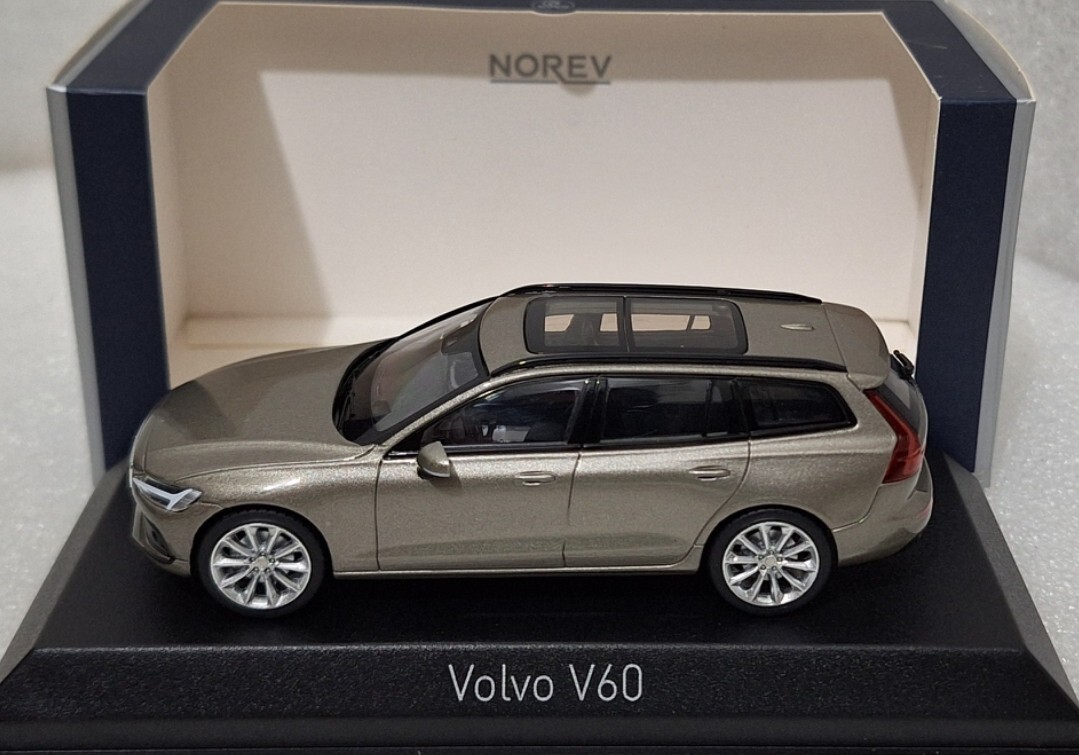 自動車 polestar VOLVO V60 1:43 DNA Collectibles New Volvo V60 Polestar! • DiecastSociety.com