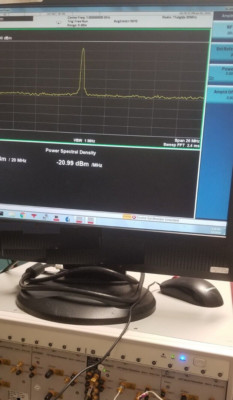 Keysight PXIe 6GHz Analyzer M9421A opt 506/B1X/HDX/MMO/MTS/PS1 VXA WLAN  VSA