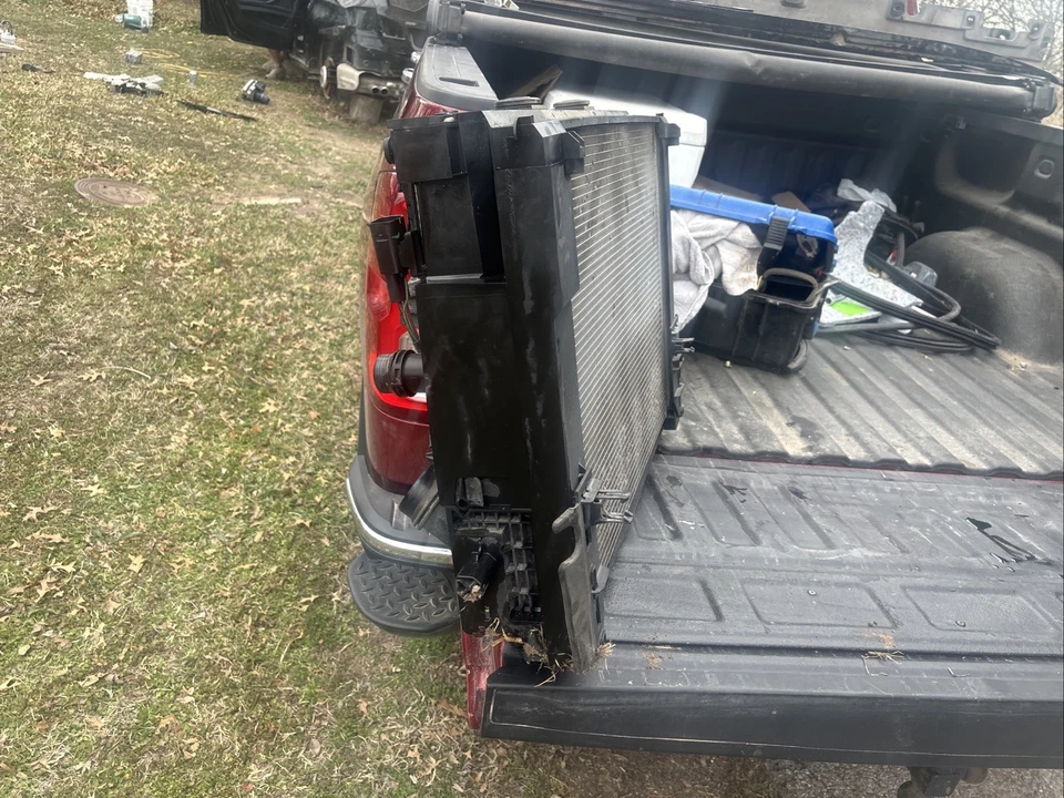 2012 BMW 528i F10 N55 Radiator Condenser Cooling Fan Support Assembly - Image 2 of 4