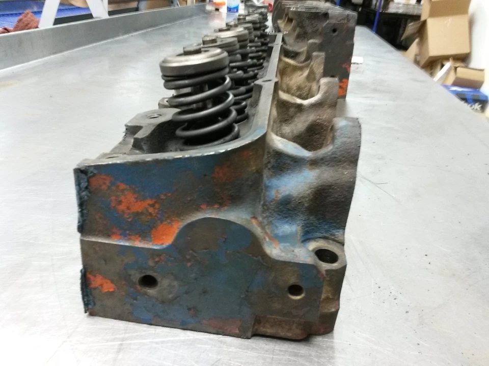 Culata para 68-76 Ford F-100 5,9 L C7TE Foto 3 de 4