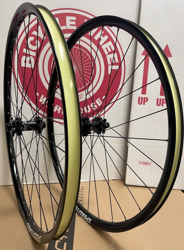 26" Speed Tuned XC Race MTB 6-bolt Disc Brake Bicycle Wheel Set 8/9/10/11 Spd
