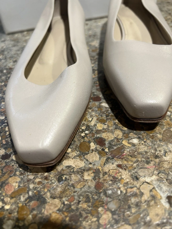 Ladies Theory beige flats leather 37 7.5 - Image 2 of 4