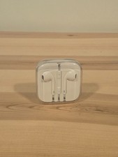 Original OEM Apple iPhone Ear Pods Wired 3.5mm Headset Earbud Headphones New