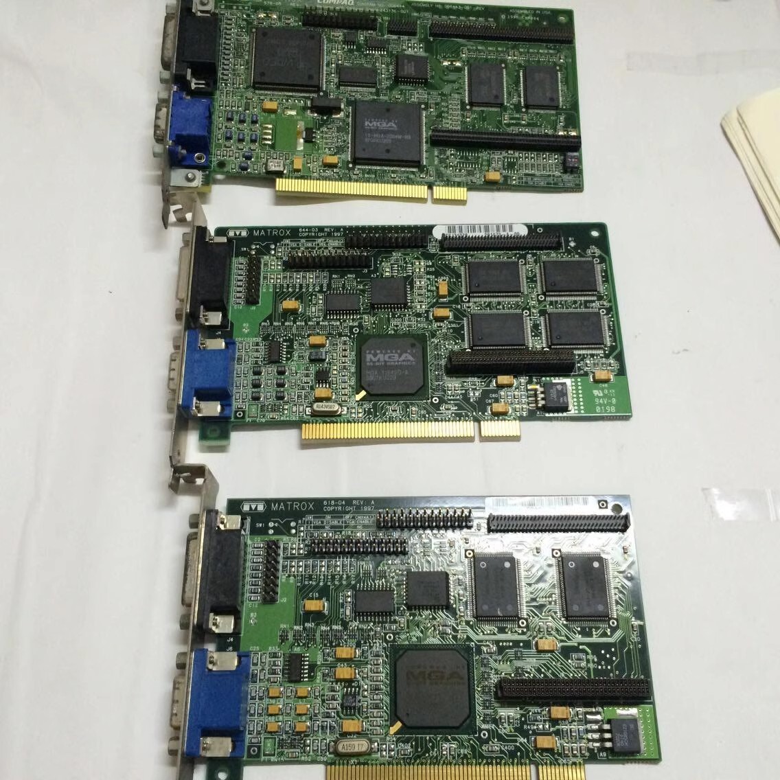 Matrox Millennium G550 de bajo perfil - adaptador gráfico - MGA G550