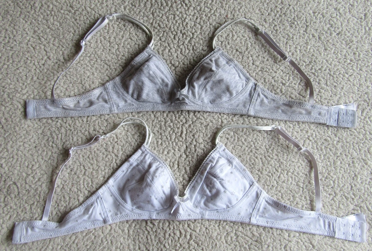 Girls starter bras brand new 28aa-30aa x 9 in LE7 Charnwood for £20.00 for  sale